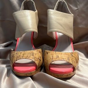 Vince Camuto high heel shoes. Size 37/7